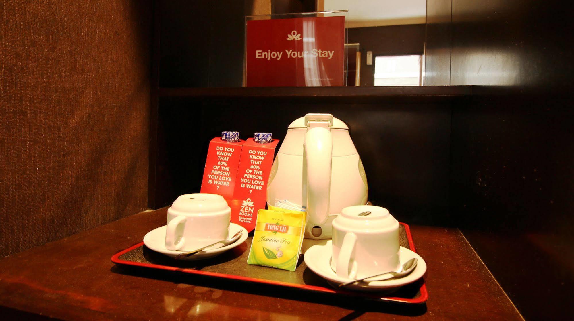 Zen Rooms Grand Hotel Lembang Luaran gambar