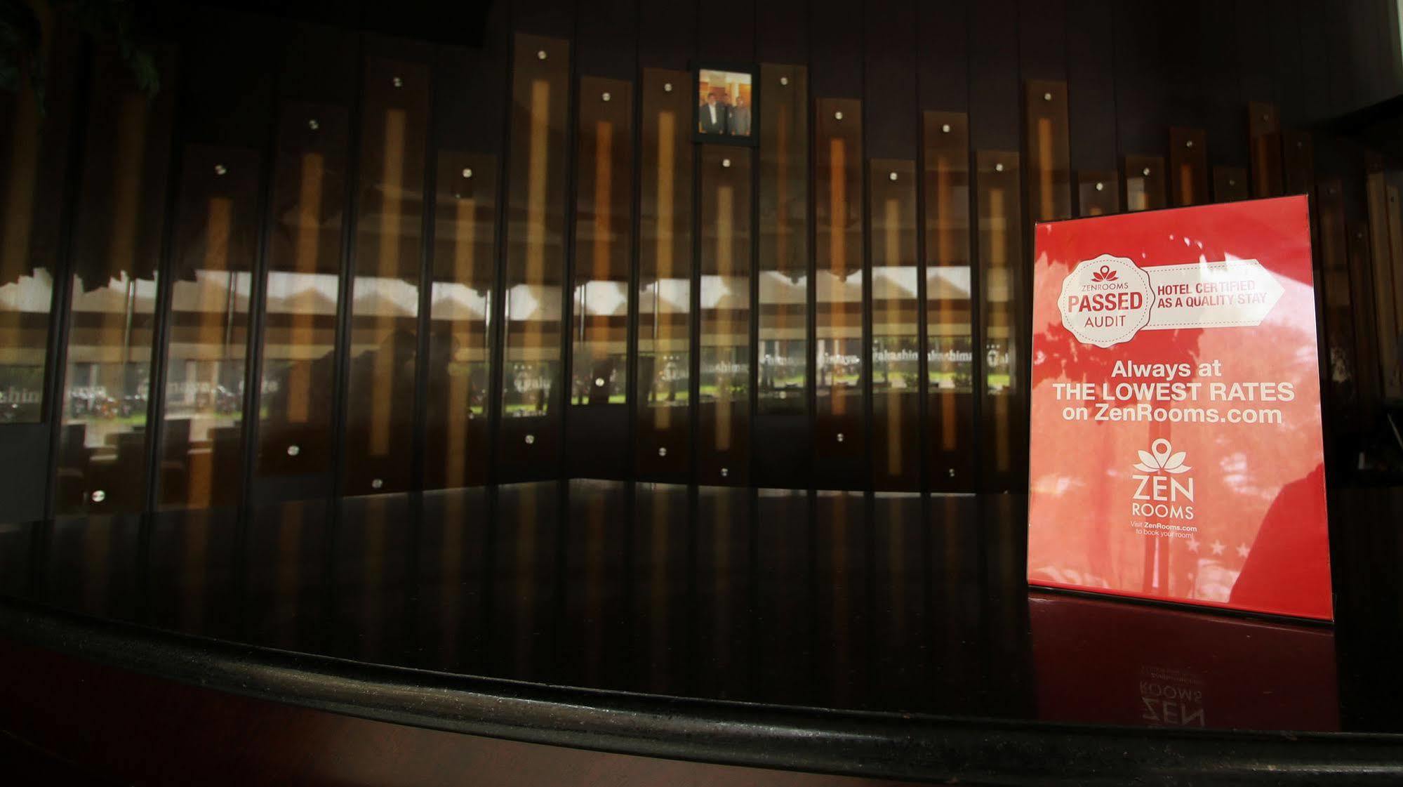 Zen Rooms Grand Hotel Lembang Luaran gambar