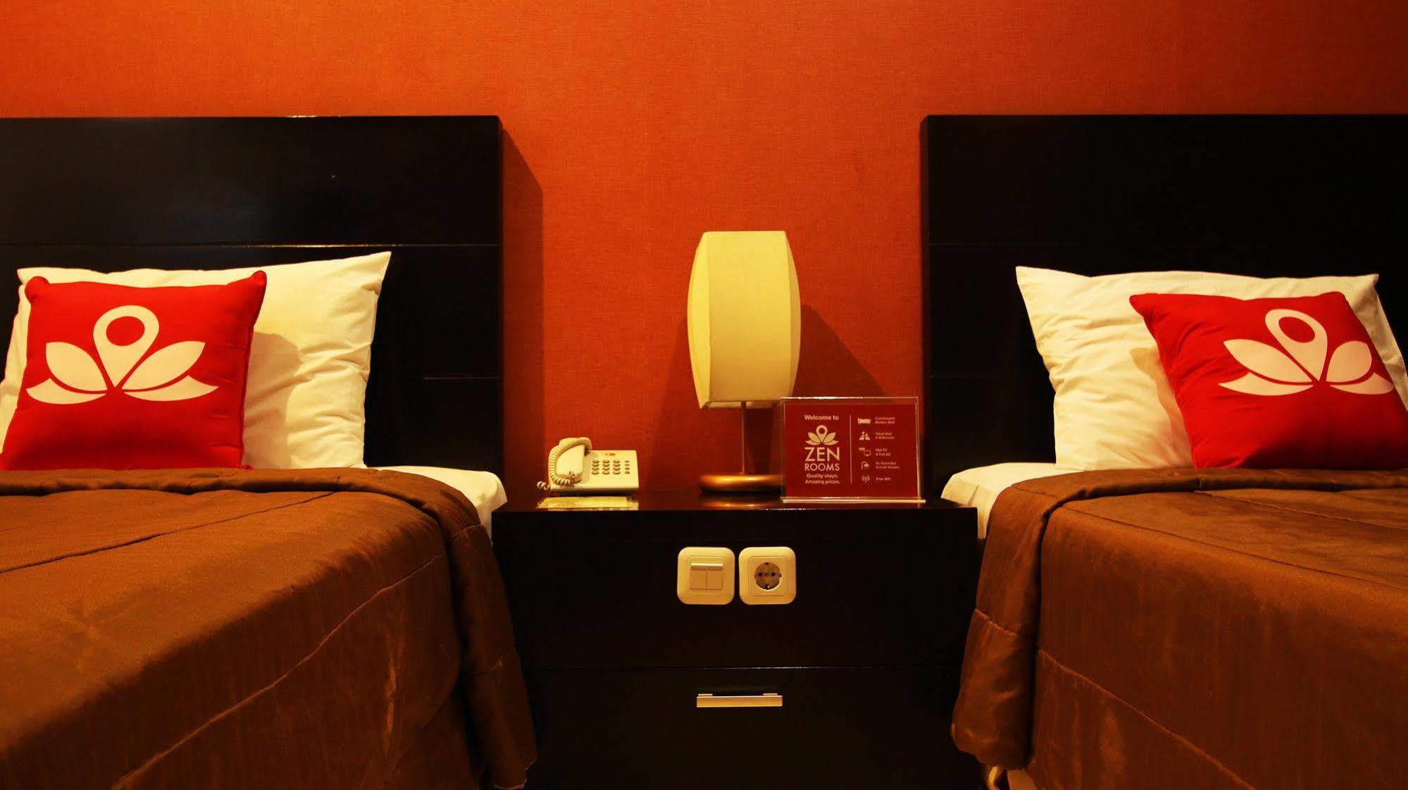 Zen Rooms Grand Hotel Lembang Luaran gambar