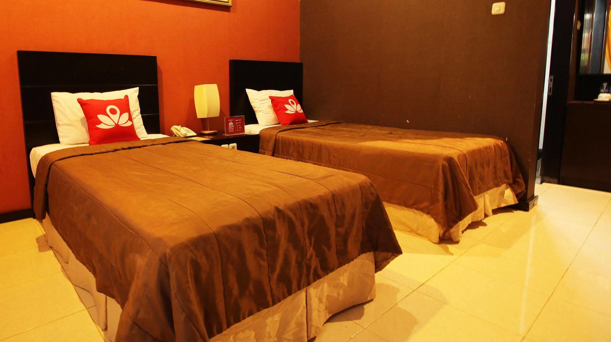 Zen Rooms Grand Hotel Lembang Luaran gambar
