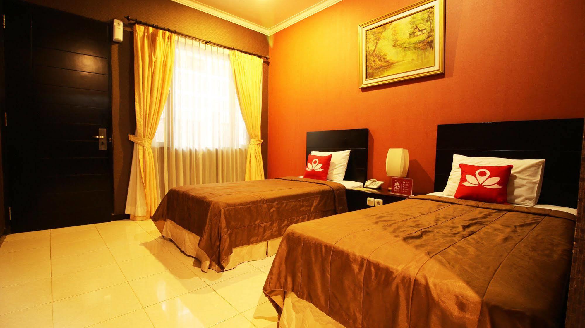 Zen Rooms Grand Hotel Lembang Luaran gambar