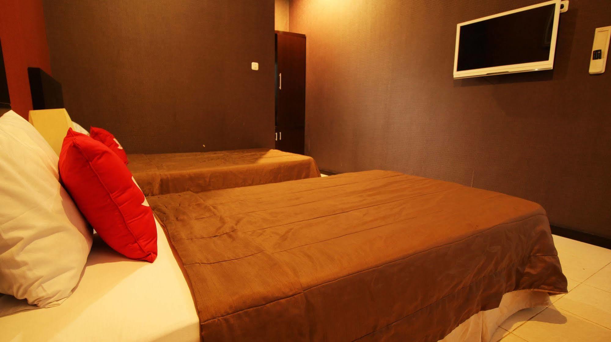 Zen Rooms Grand Hotel Lembang Luaran gambar