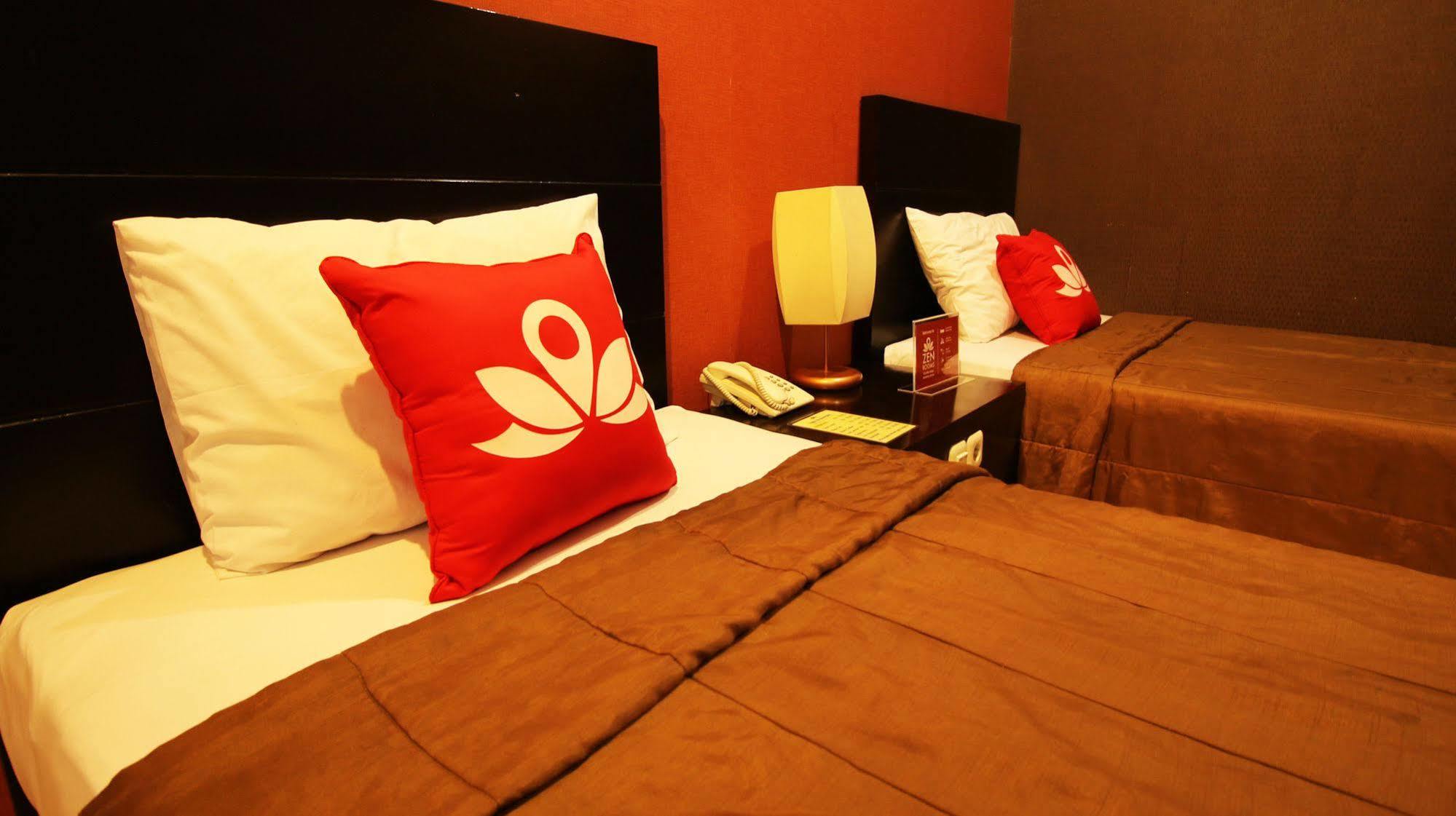 Zen Rooms Grand Hotel Lembang Luaran gambar