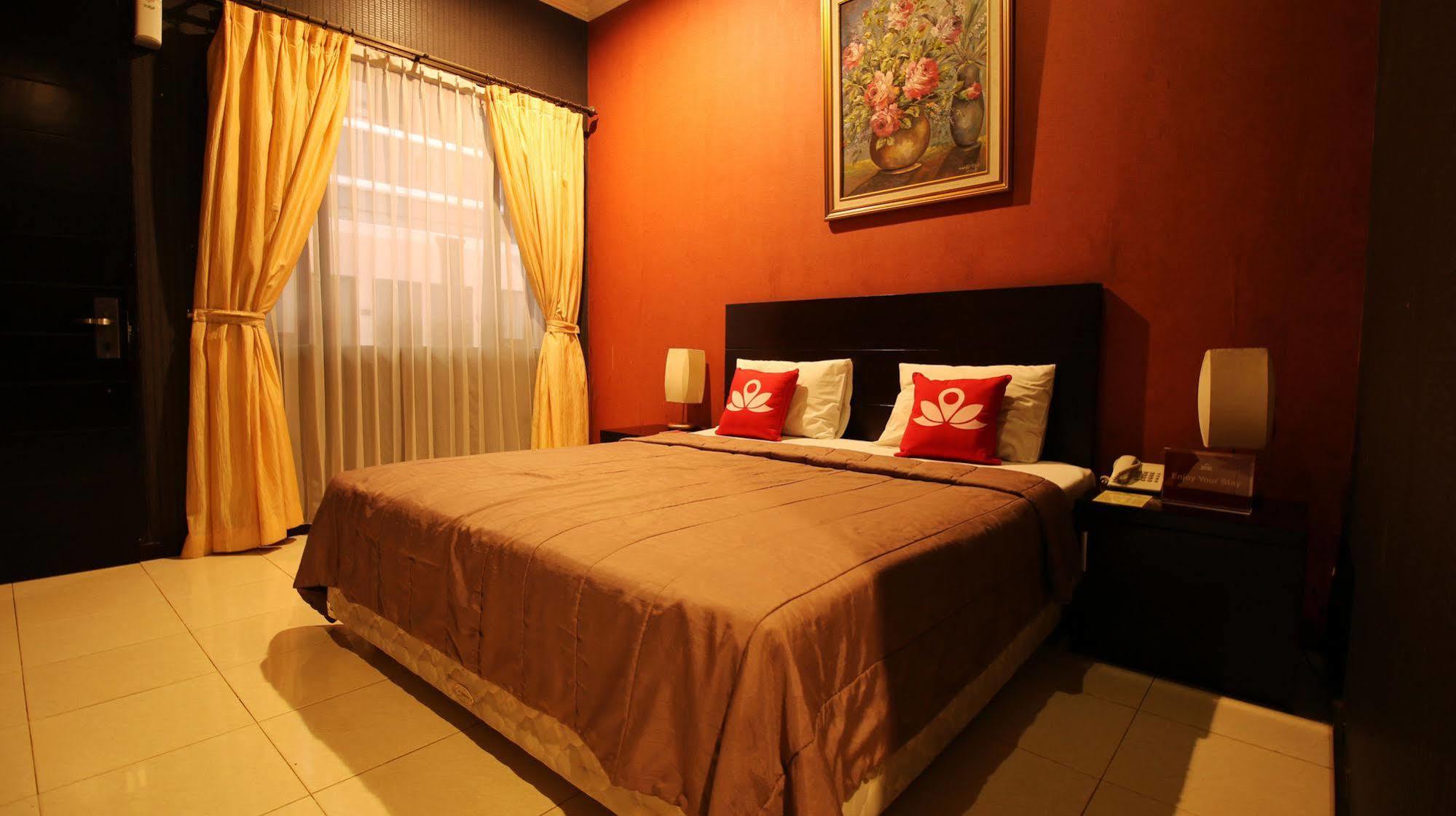 Zen Rooms Grand Hotel Lembang Luaran gambar