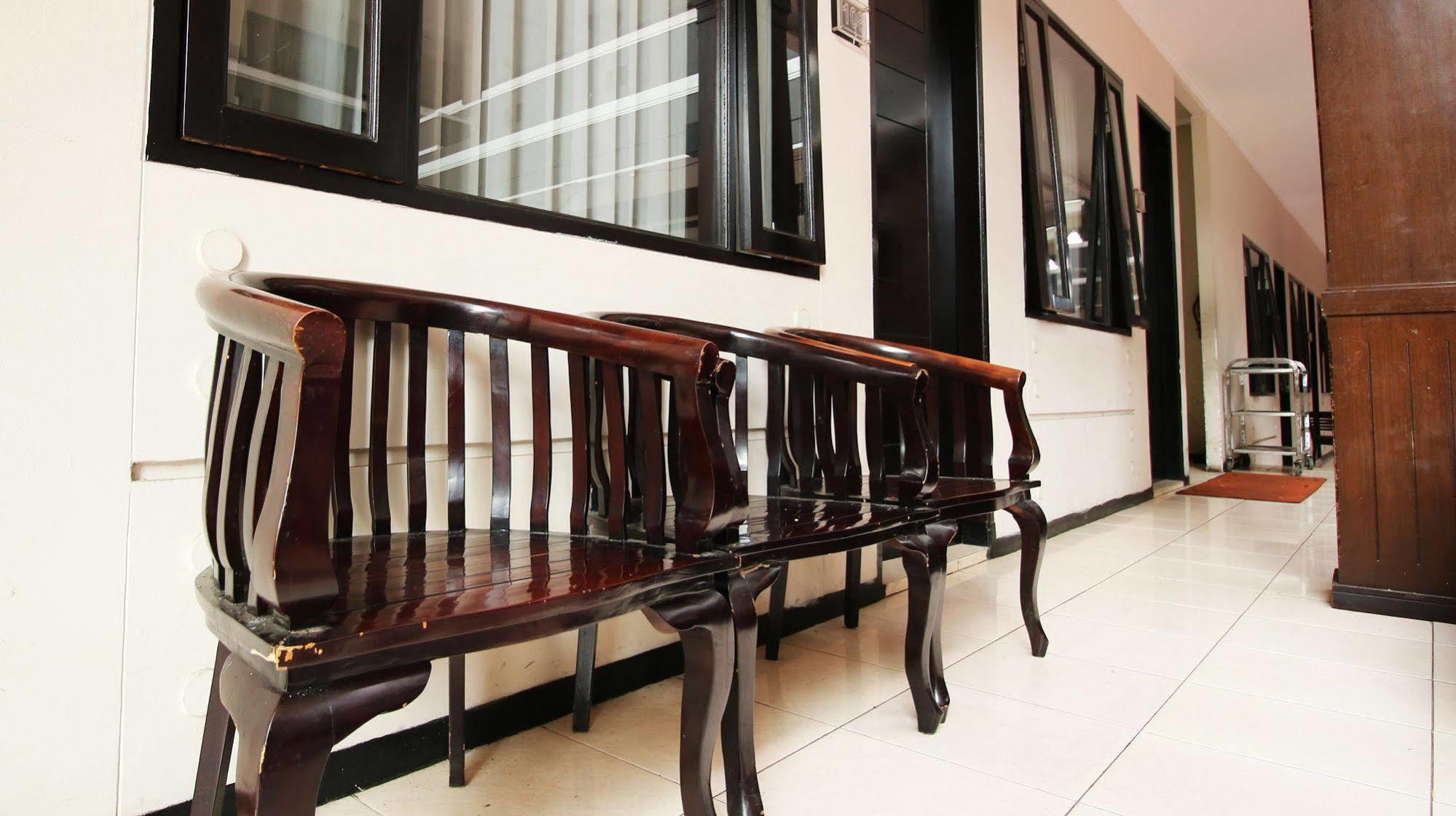 Zen Rooms Grand Hotel Lembang Luaran gambar